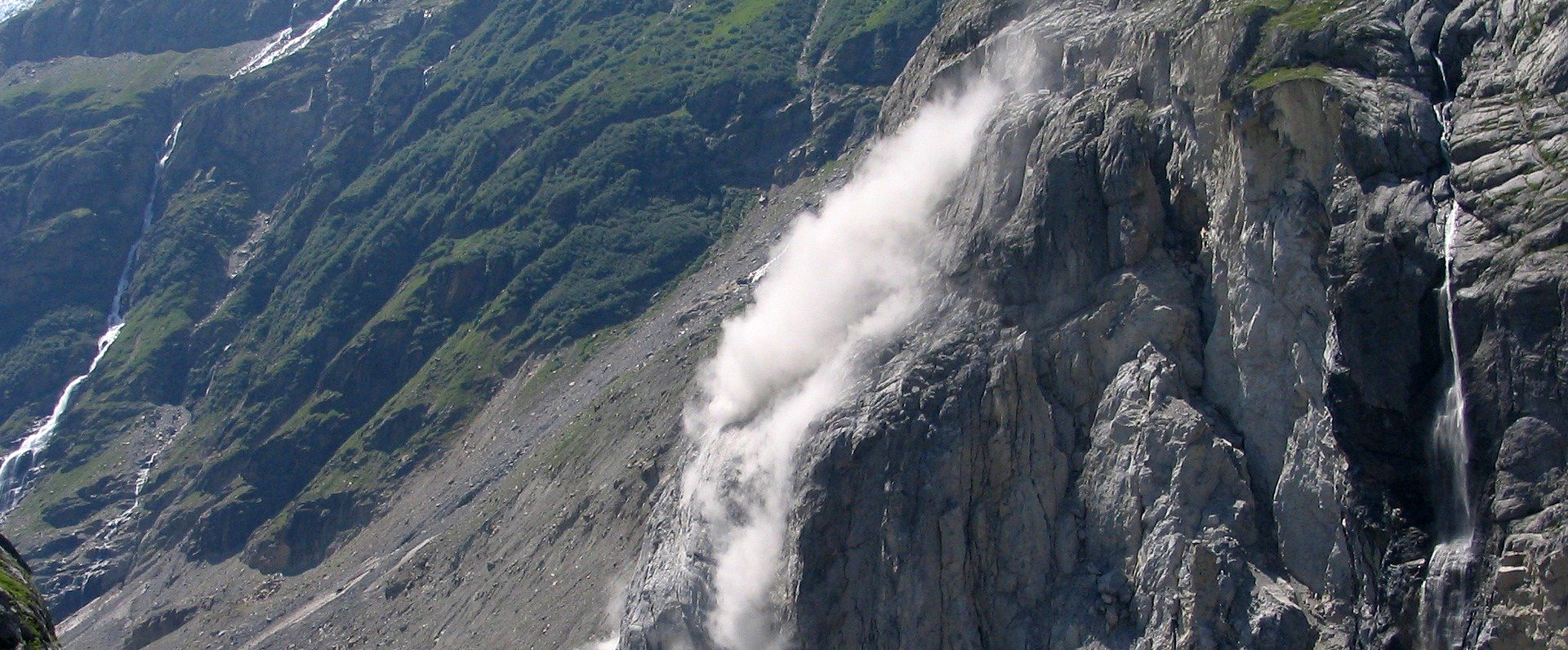 Rilievo frana collina dall'alto