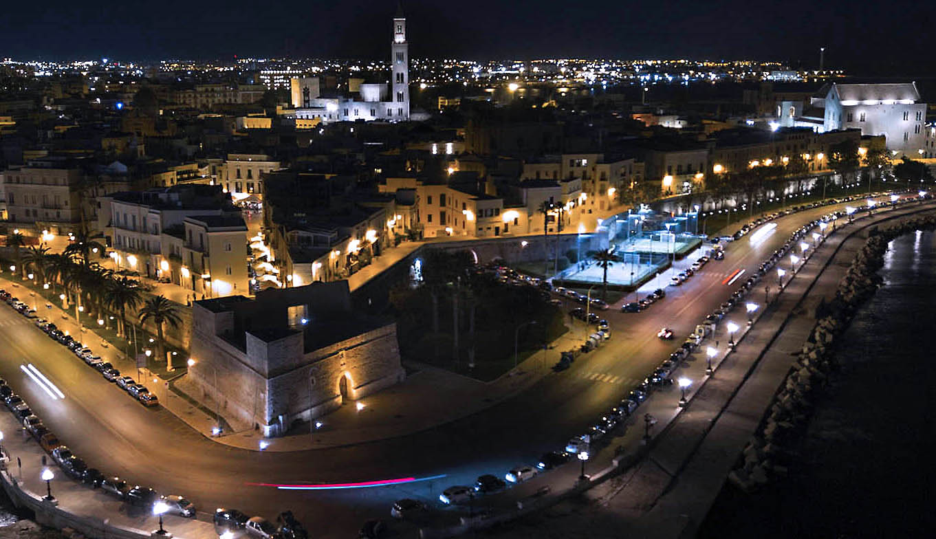 Immagine di Bari vecchia dall'alto